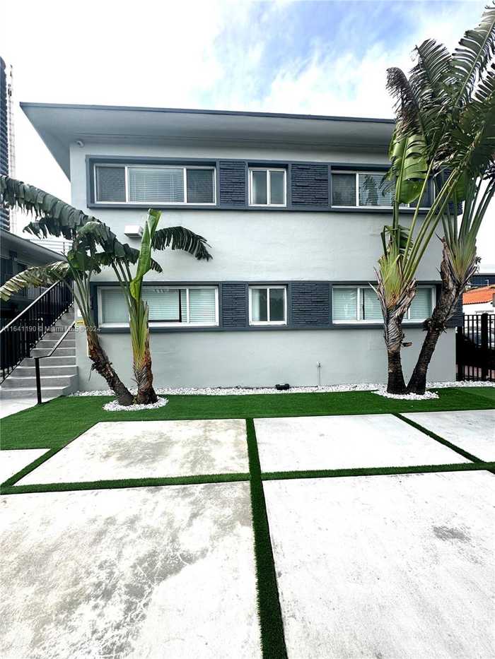 photo 2: 660 Lenox Ave, Miami Beach FL 33139