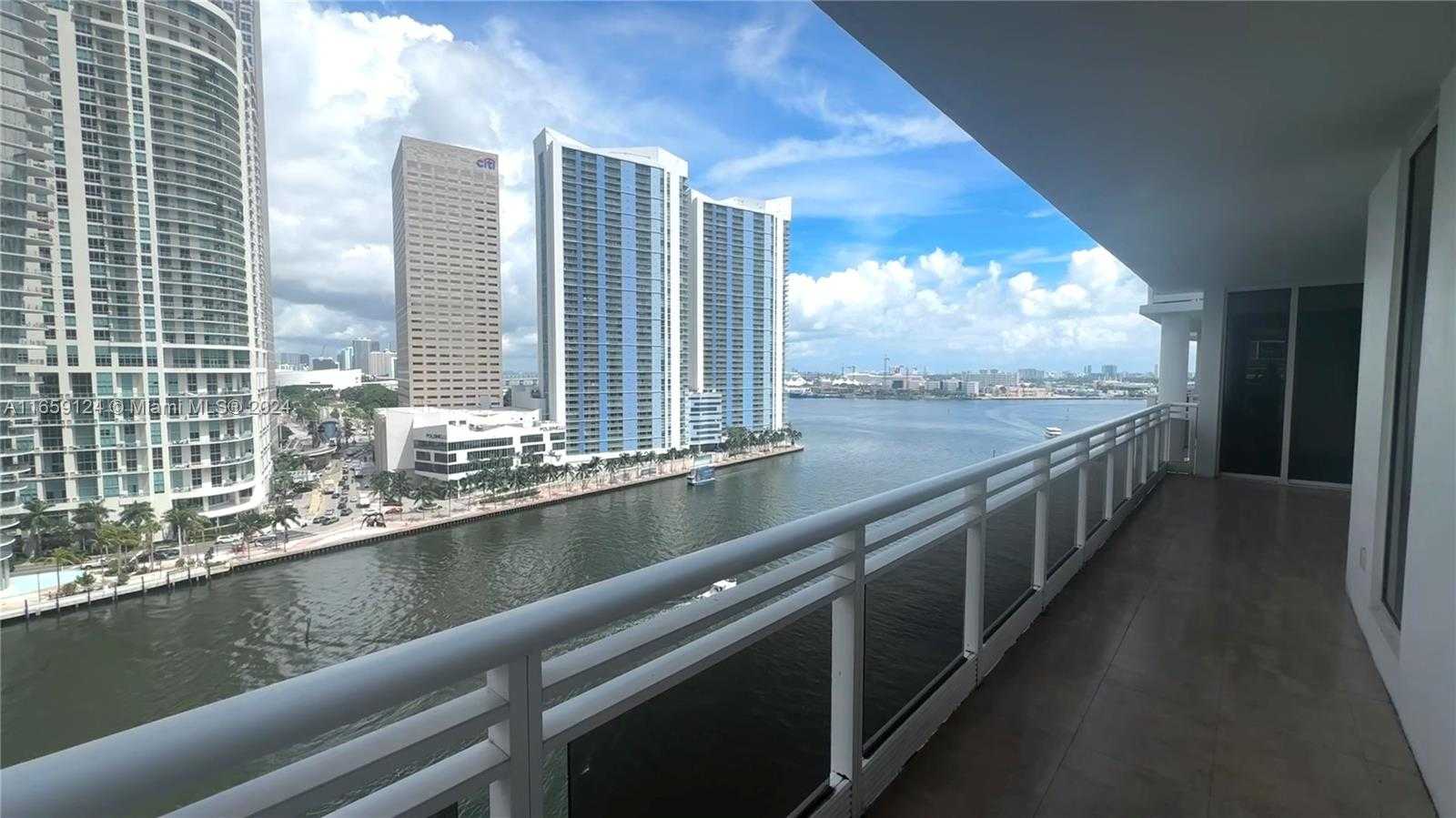 photo 2: 901 Brickell Key Blvd Unit 1505, Miami FL 33131