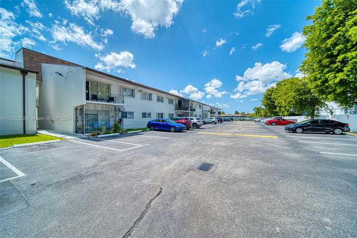 photo 23: 9520 SW 8th St Unit 222, Miami FL 33174