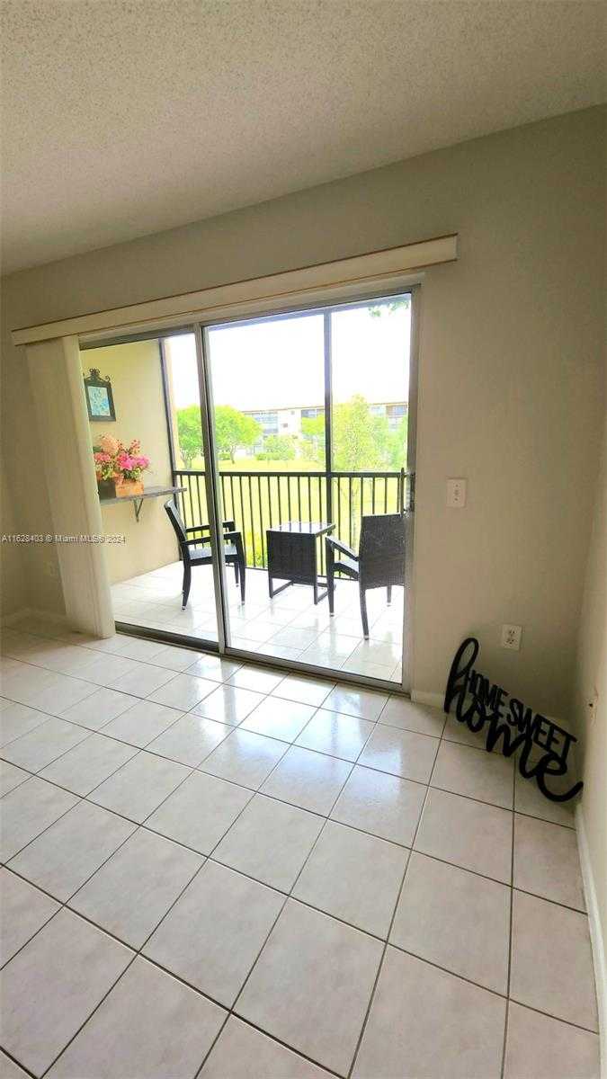 photo 3: 12551 SW 16th Ct Unit 209C, Pembroke Pines FL 33027