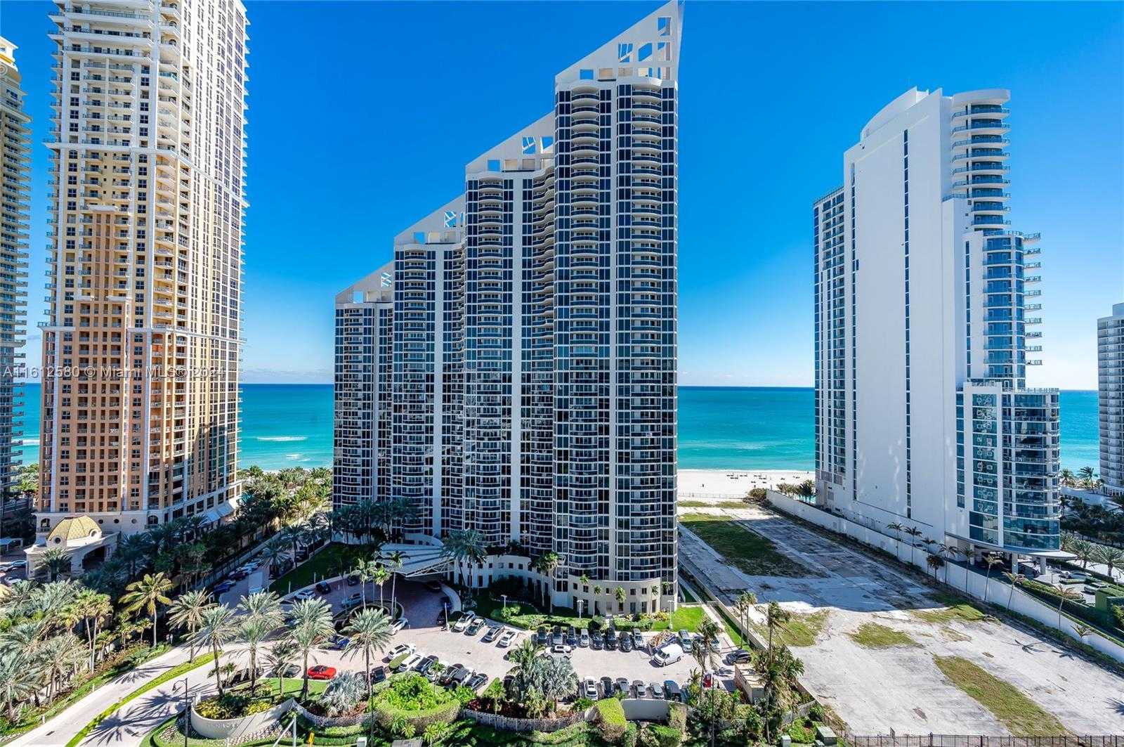 photo 3: 17550 Collins Avenue Unit 1605, Sunny Isles Beach FL 33160