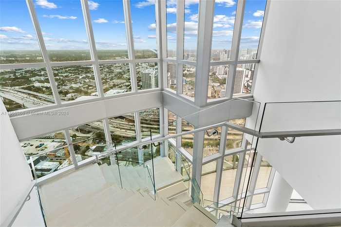 photo 2: 851 NE 1st Ave Unit PH 5500, Miami FL 33132