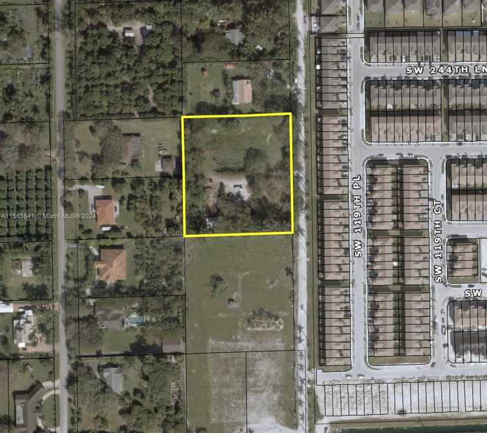 photo 2: 24540 SW 120th Ave, Homestead FL 33032