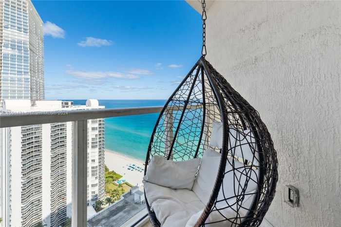 photo 14: 16699 Collins Ave Unit 3107, Sunny Isles Beach FL 33160