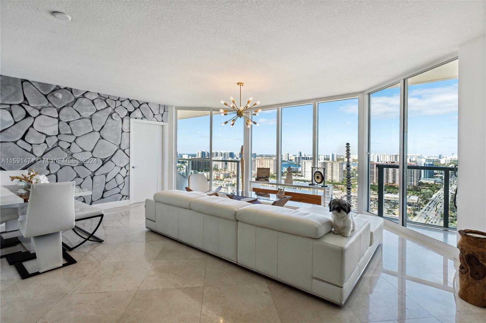 photo 3: 16699 Collins Ave Unit 3107, Sunny Isles Beach FL 33160