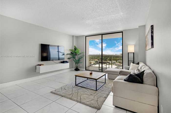 photo 1: 13499 Biscayne Blvd Unit 1112, North Miami FL 33181