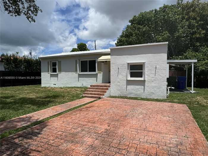 photo 2: 1960 SW 32nd Pl, Miami FL 33145