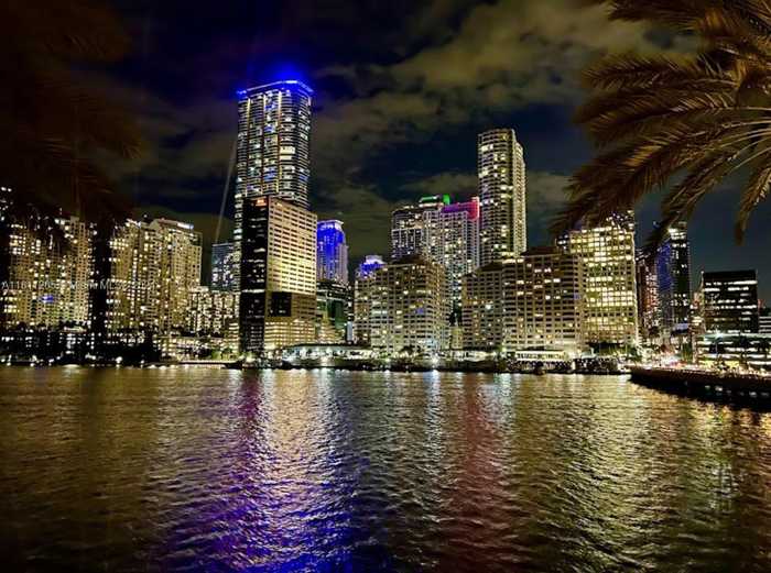 photo 38: 905 Brickell Bay Dr Unit 1927, Miami FL 33131