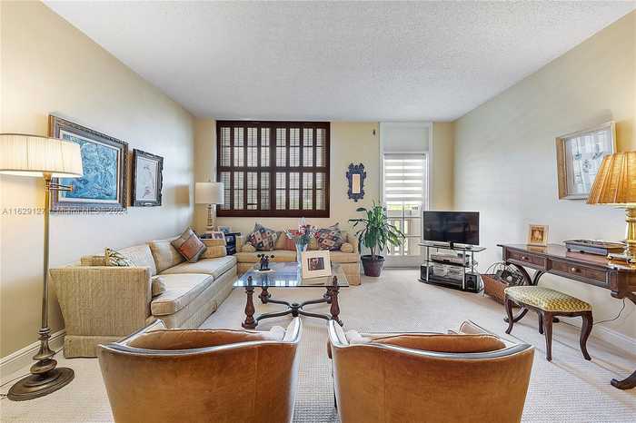 photo 1: 90 Edgewater Dr Unit 321, Coral Gables FL 33133