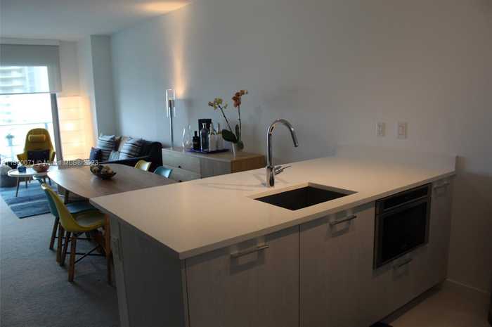 photo 2: 501 NE 31st St Unit 2705, Miami FL 33137