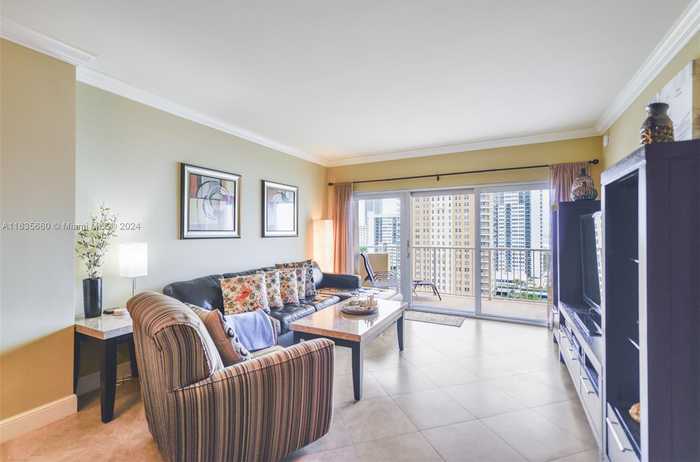 photo 2: 1950 S Ocean Dr Unit 11K, Hallandale Beach FL 33009