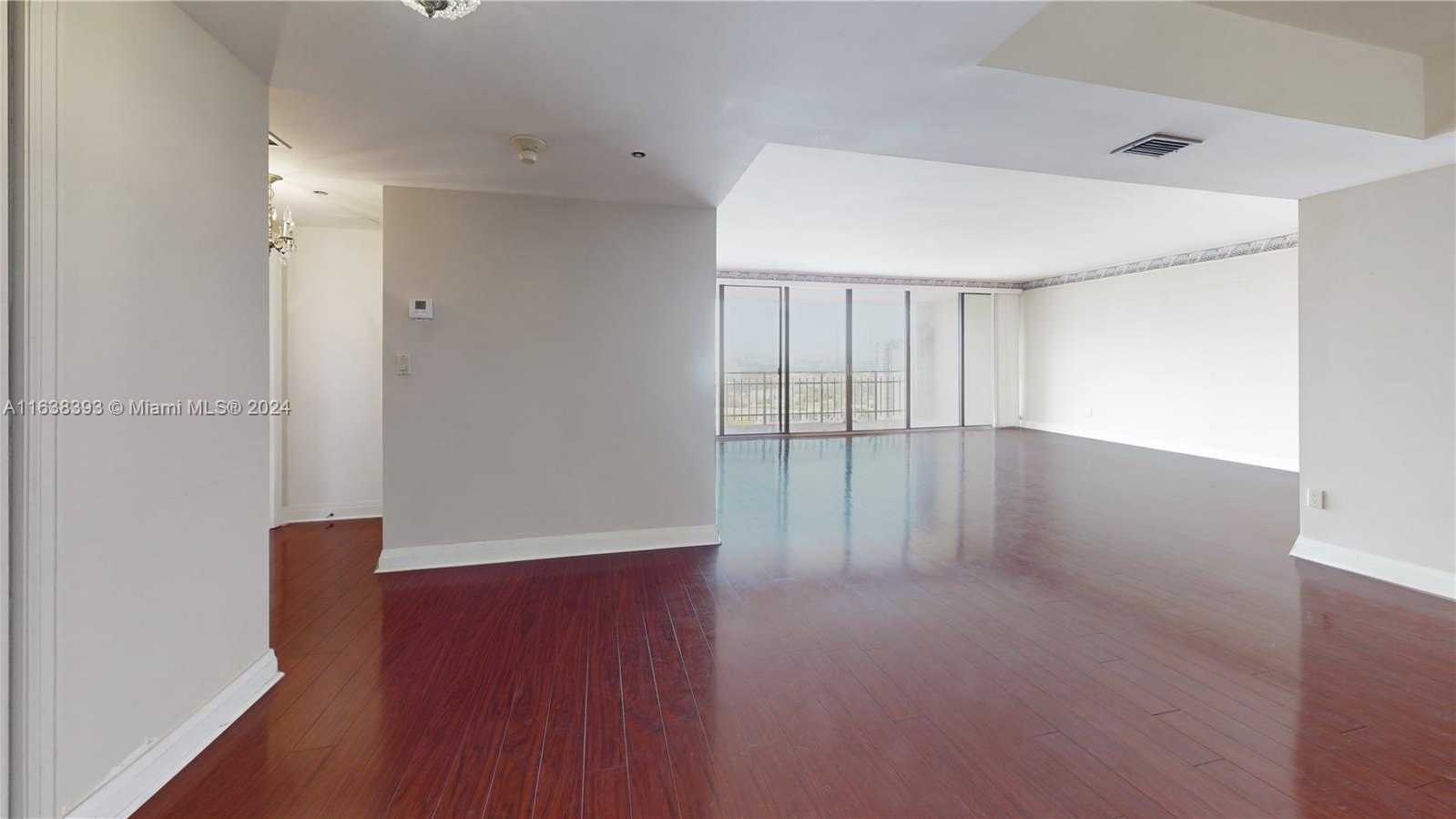 photo 2: 11113 Biscayne Blvd Unit 2056, Miami FL 33181