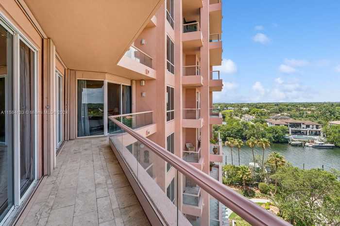 photo 31: 10 Edgewater Dr Unit 8C, Coral Gables FL 33133