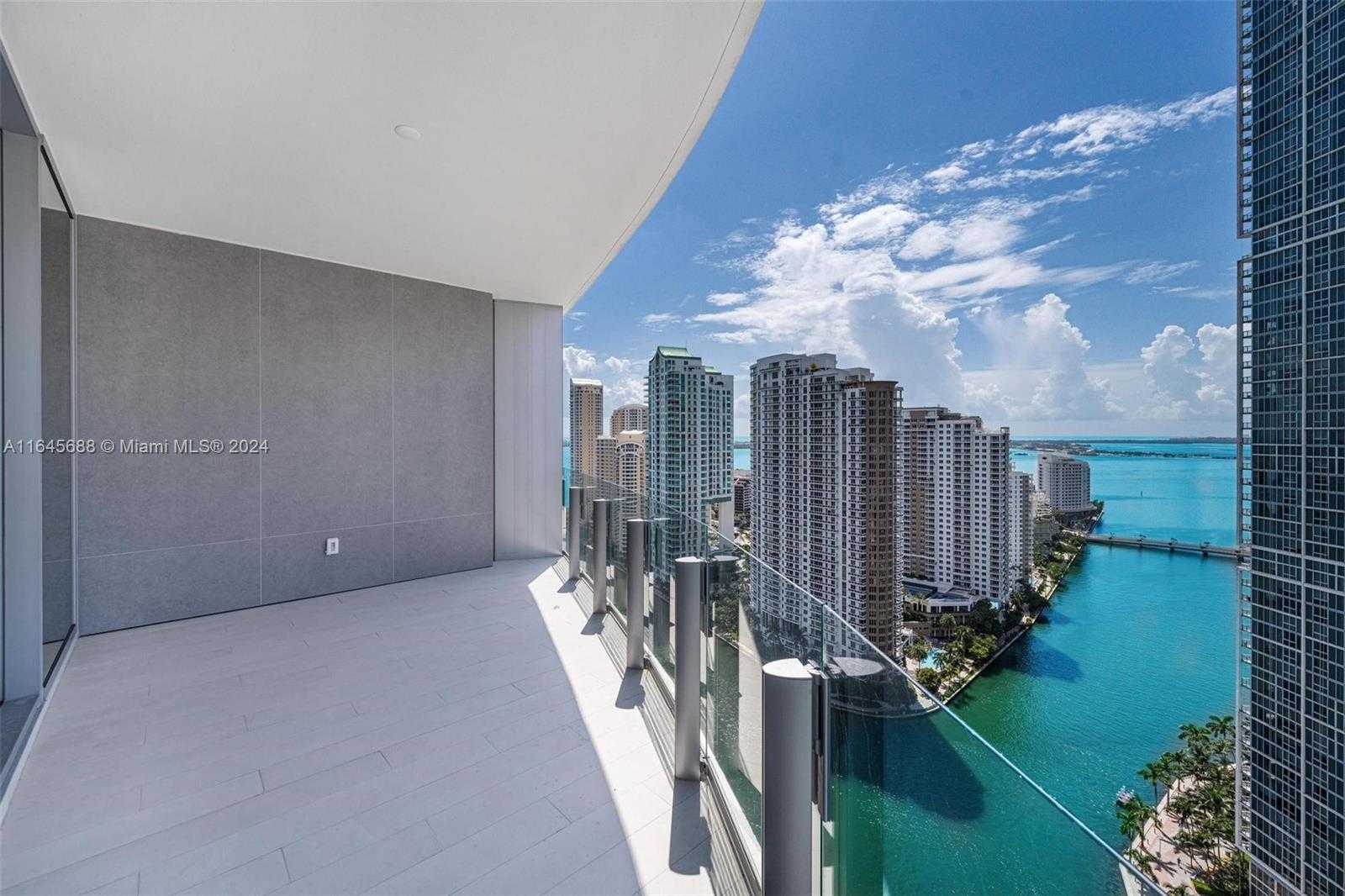 photo 2: 300 biscayne blvd way Unit 2807, Miami FL 33132