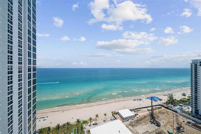 photo 2: 18911 Collins Ave Unit 2505, Sunny Isles Beach FL 33160