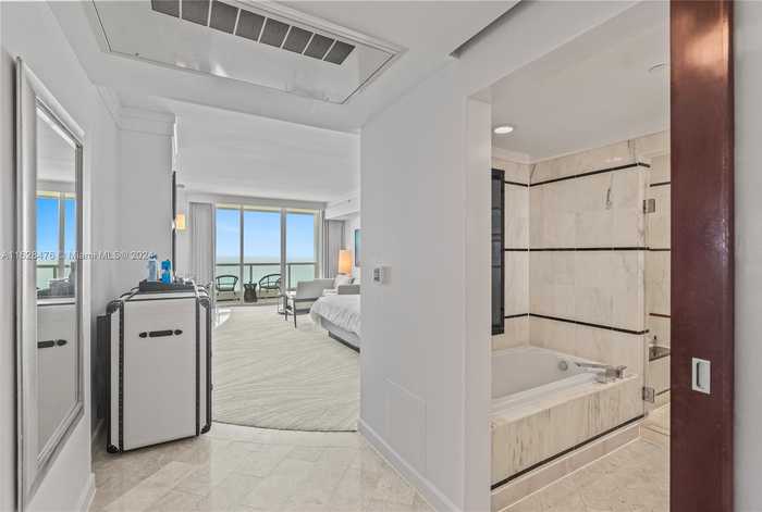 photo 45: 4391 Collins Ave Unit 1809/1810, Miami Beach FL 33140