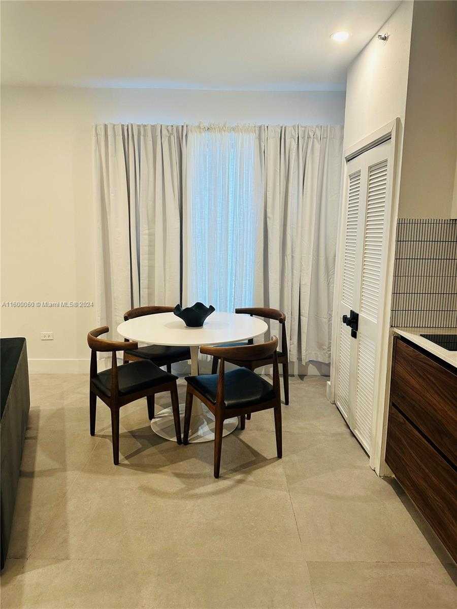 photo 3: 100 Collins Ave Unit 220, Miami Beach FL 33139