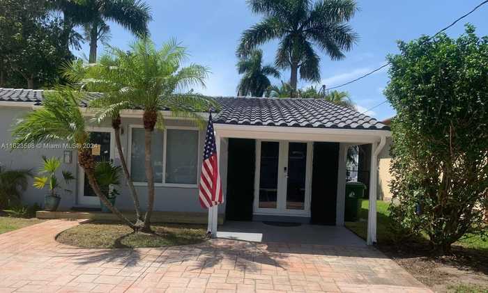 photo 1: 1208 Guava Isle, Fort Lauderdale FL 33315