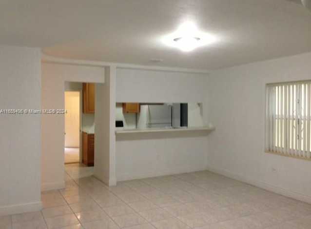 photo 3: 530 NW 53rd St, Miami FL 33127