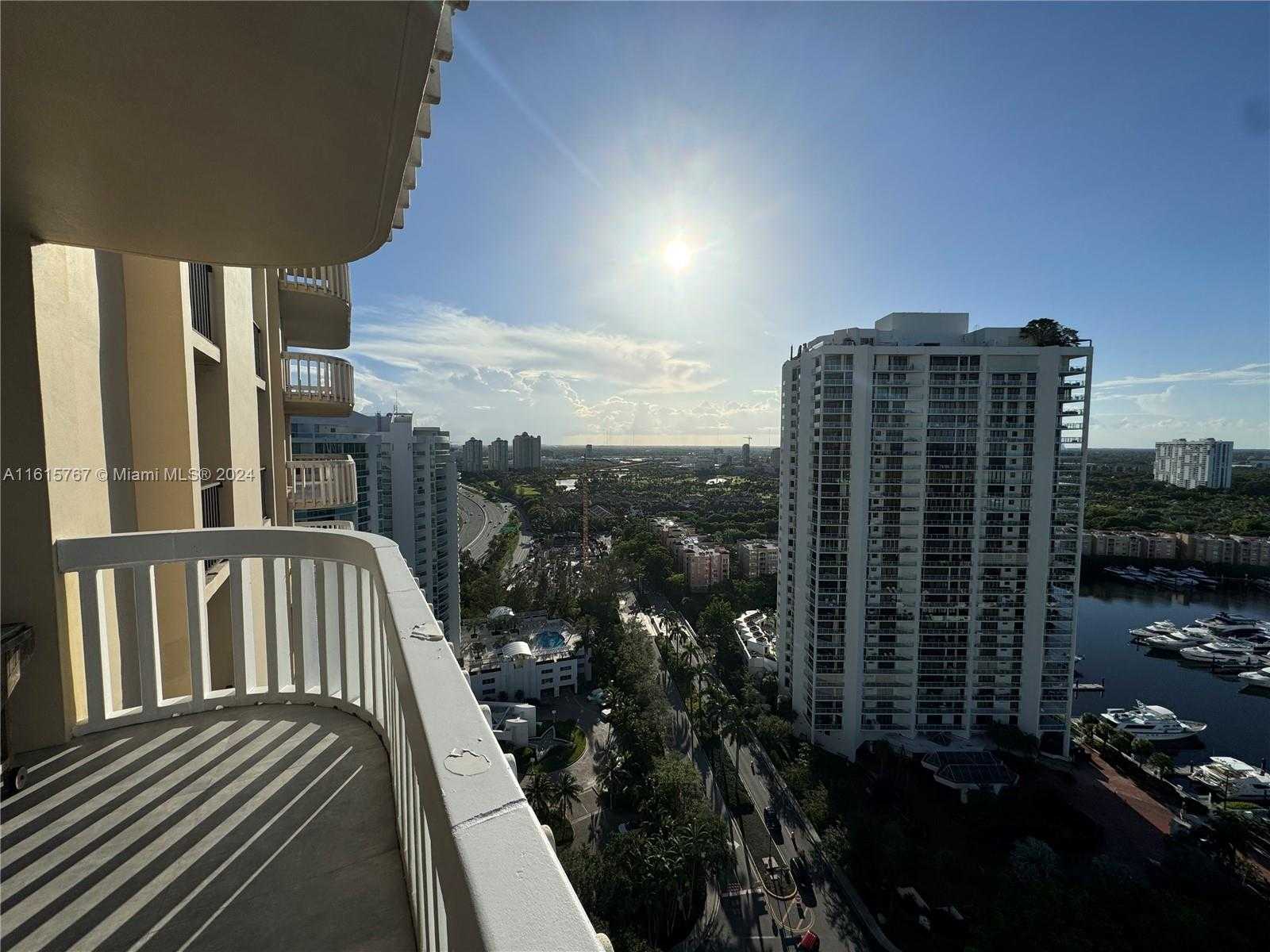 photo 2: 19355 Turnberry Way Unit 23C, Aventura FL 33180