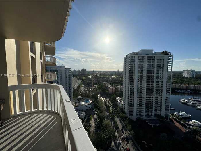 photo 2: 19355 Turnberry Way Unit 23C, Aventura FL 33180