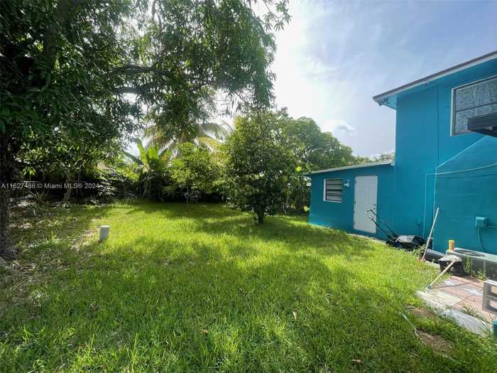 photo 4: 720 SW 7th Ter, Hallandale Beach FL 33009