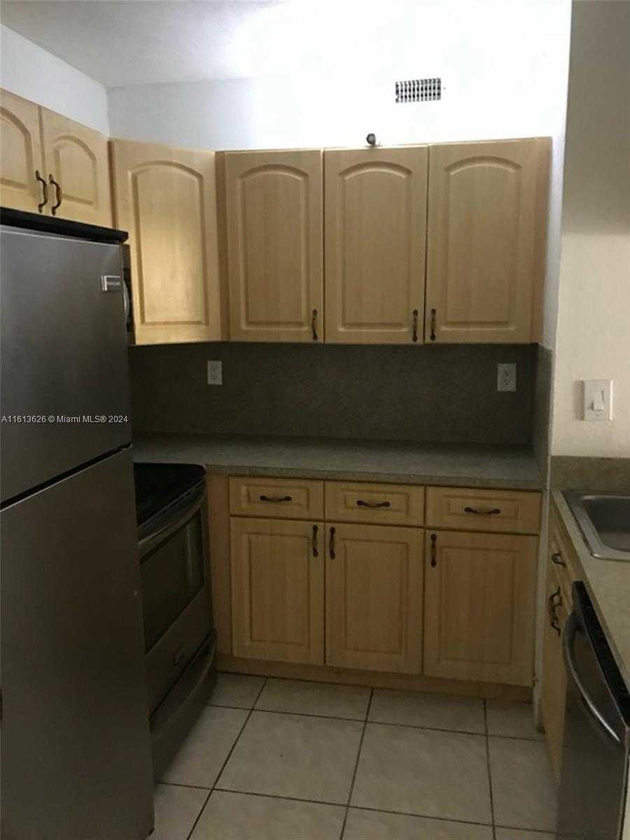 photo 3: 15619 SW 73rd Cir Ter Unit 10-3, Miami FL 33193