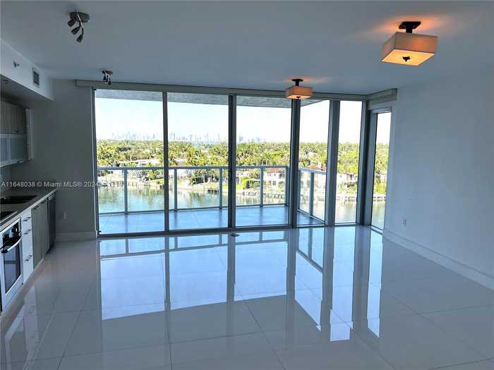 photo 2: 6700 Indian Creek Dr Unit 807, Miami Beach FL 33141