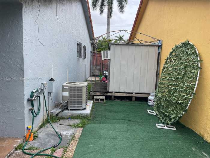 photo 12: 8828 NW 114th St, Hialeah Gardens FL 33018