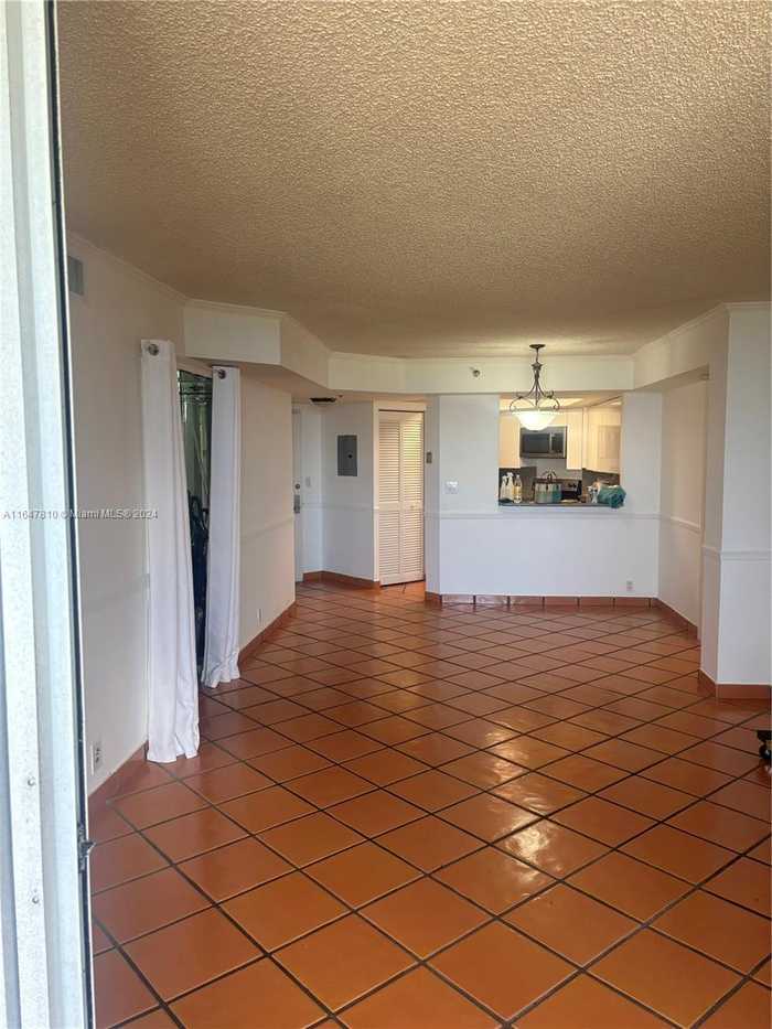 photo 2: 6767 Collins Ave Unit 507, Miami Beach FL 33141