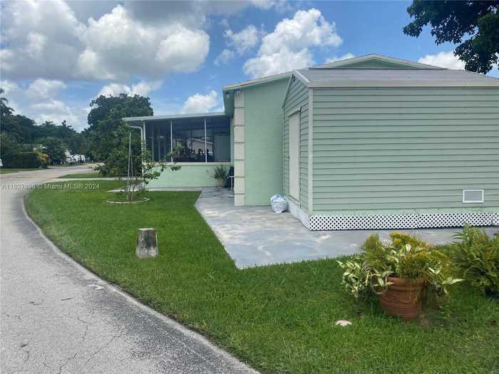 photo 1: 35250 SW 177th Ct #23, Homestead FL 33034