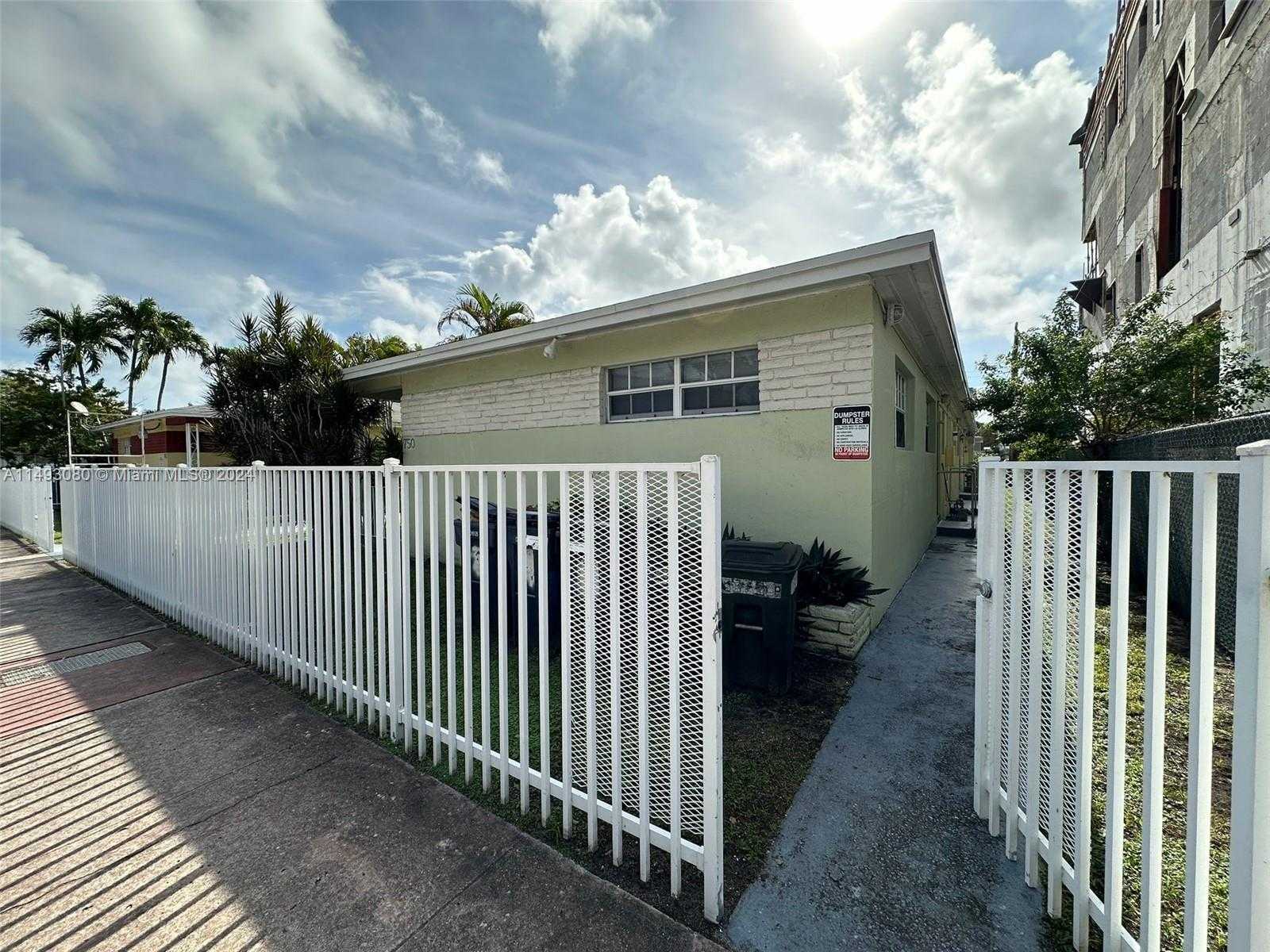 photo 3: 750 84th St, Miami Beach FL 33141