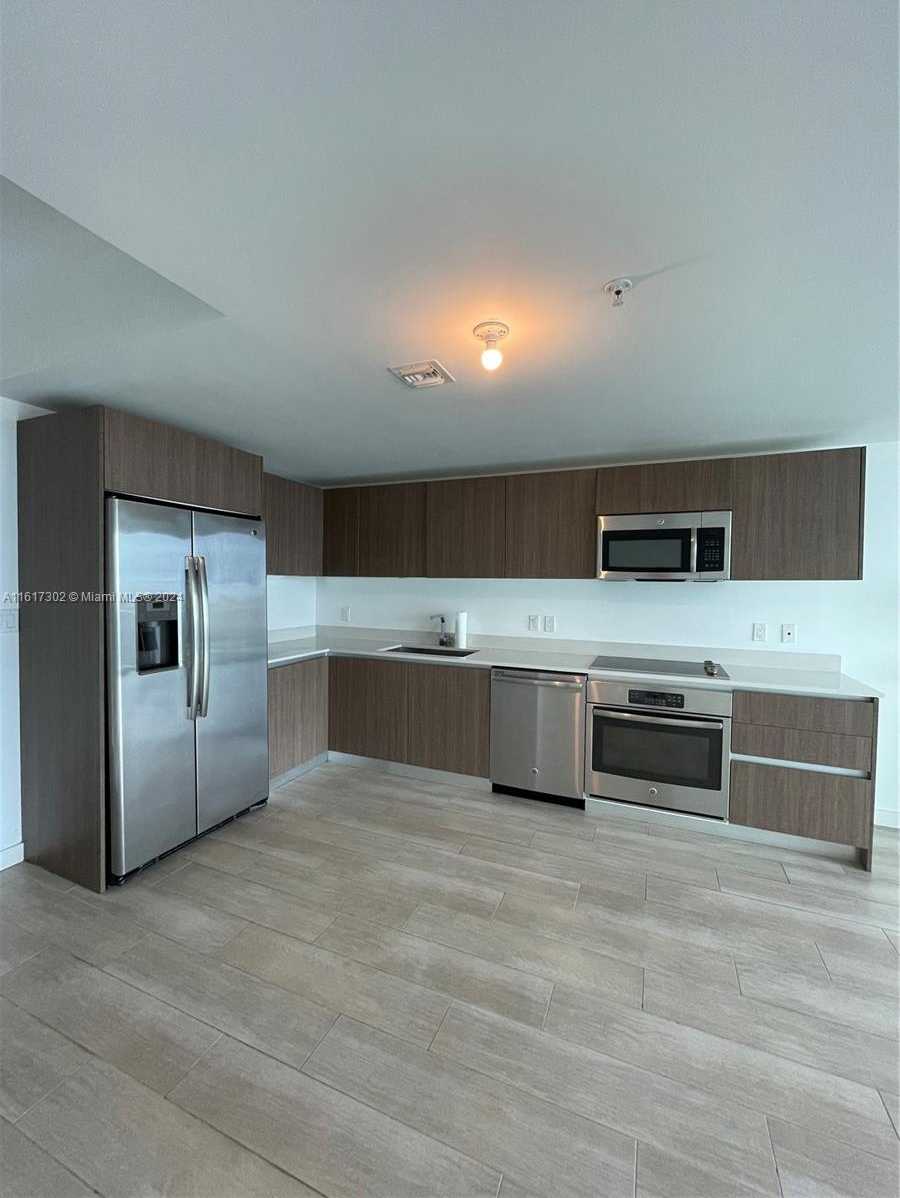 photo 1: 1600 SW 1st Ave Unit 1008, Miami FL 33129