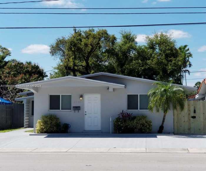 photo 1: 2860-62 SW 32nd Ave, Miami FL 33133