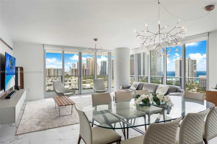 photo 2: 300 Sunny Isles Blvd Unit 4-1601, Sunny Isles Beach FL 33160