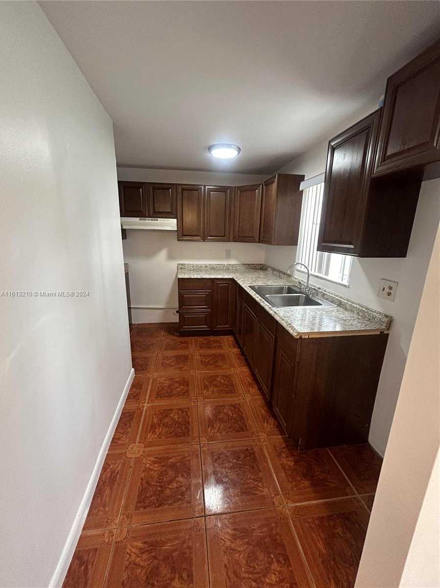 photo 2: 4221 NW 19th St Unit 285, Lauderhill FL 33313