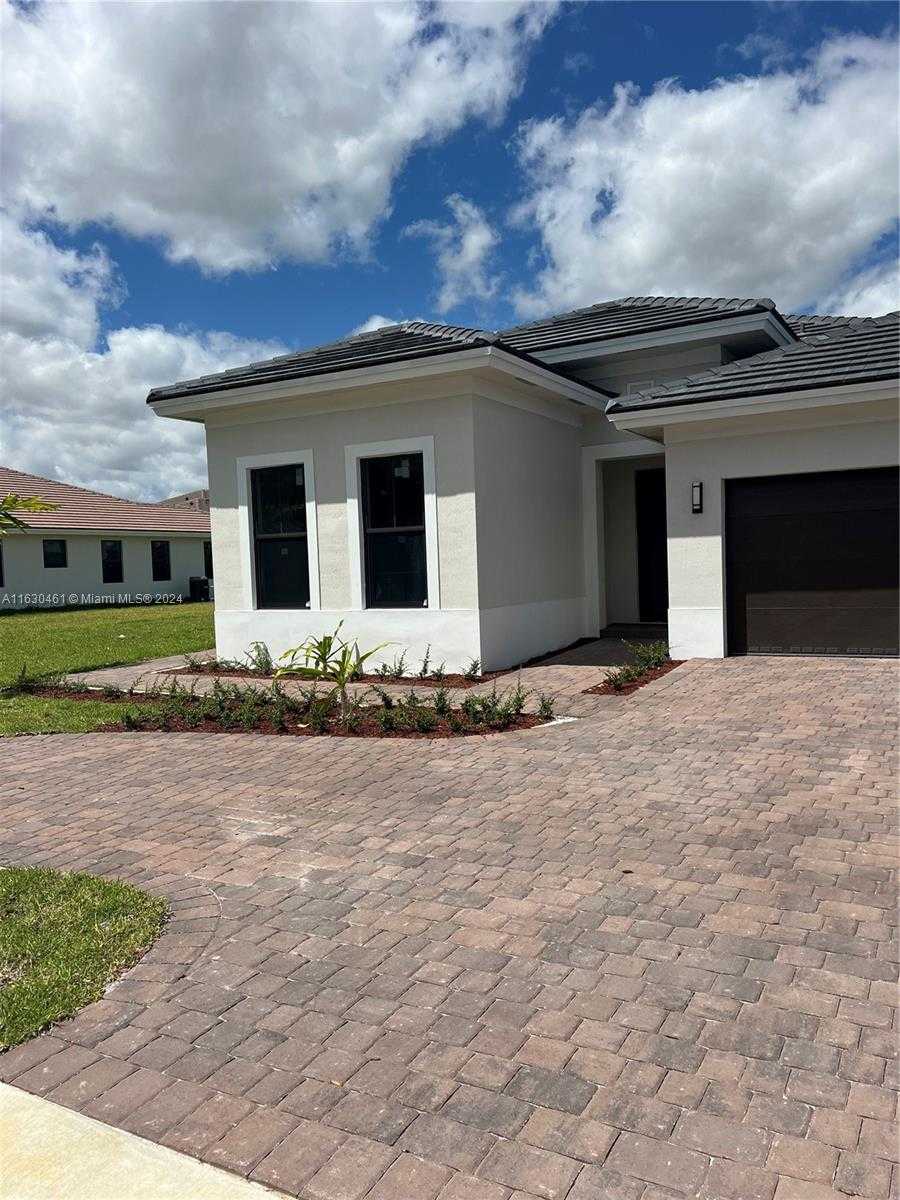 photo 3: 32358 SW 194th Ct, Homestead FL 33030