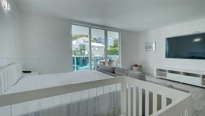 photo 2: 2301 Collins ave Unit 320, Miami Beach FL 33139