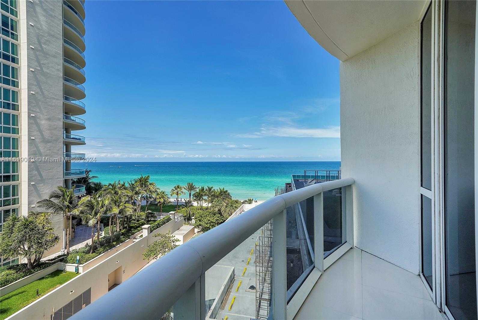 photo 1: 16001 Collins Ave Unit 504, Sunny Isles Beach FL 33160