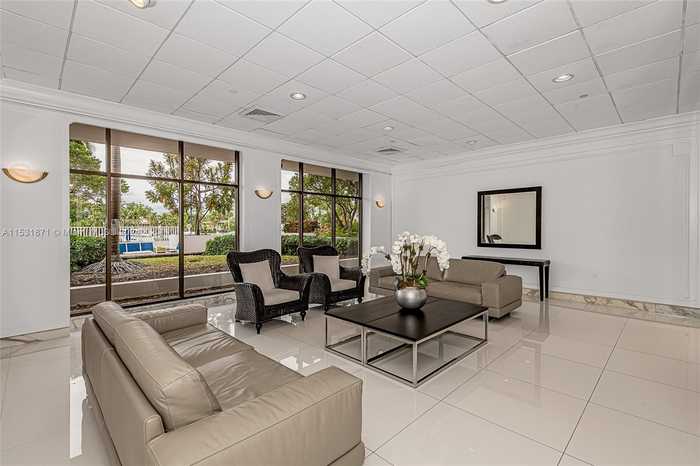 photo 39: 5700 Collins Ave Unit 12F, Miami Beach FL 33140