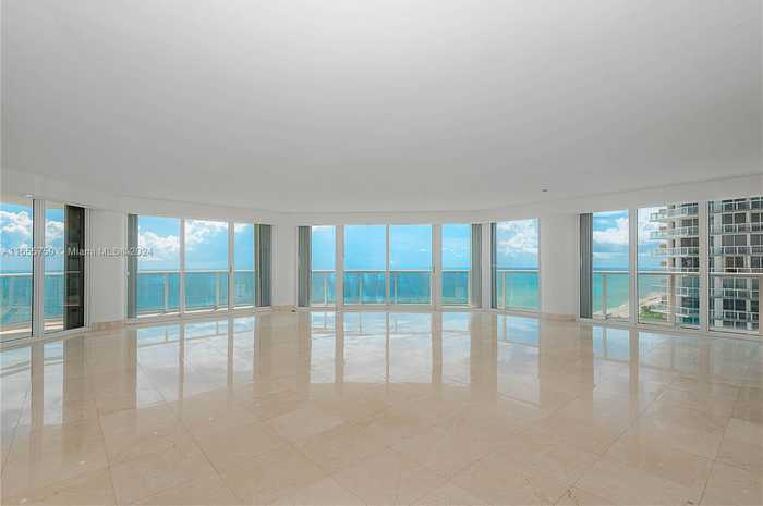 photo 1: 16445 Collins Ave Unit 1421, Sunny Isles Beach FL 33160