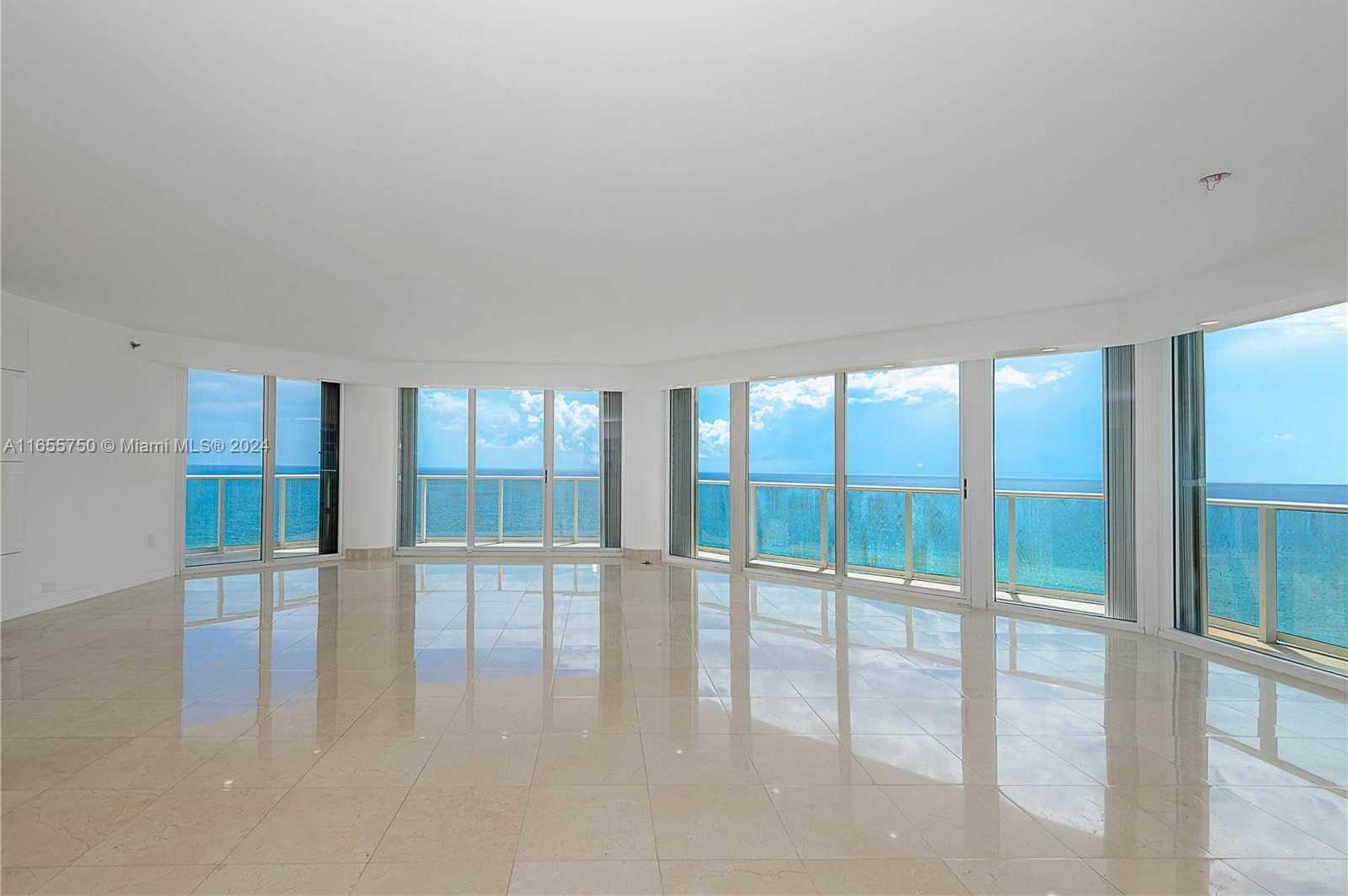 photo 2: 16445 Collins Ave Unit 1421, Sunny Isles Beach FL 33160