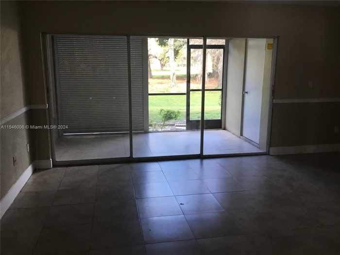 photo 10: 4136 Inverrary Dr Unit 15C, Lauderhill FL 33319