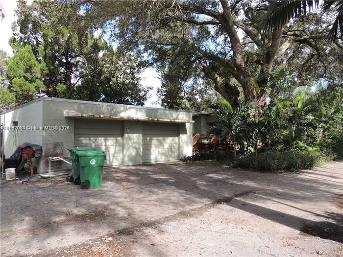 photo 2: 4801 SW 58th Ave, Davie FL 33314