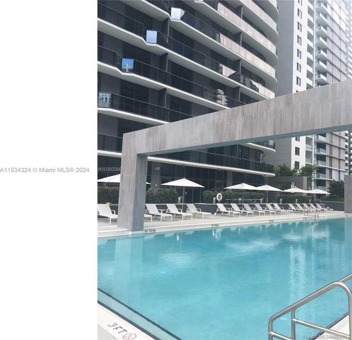 photo 1: 55 SW 9th St Unit 3409, Miami FL 33130