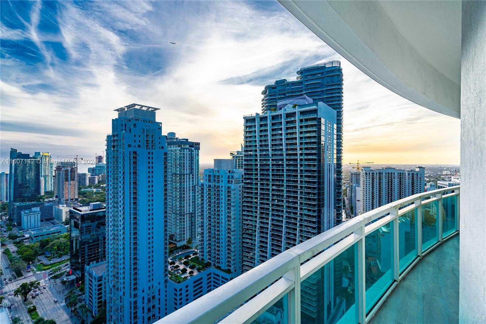 photo 2: 951 Brickell Ave Unit PH4111, Miami FL 33131