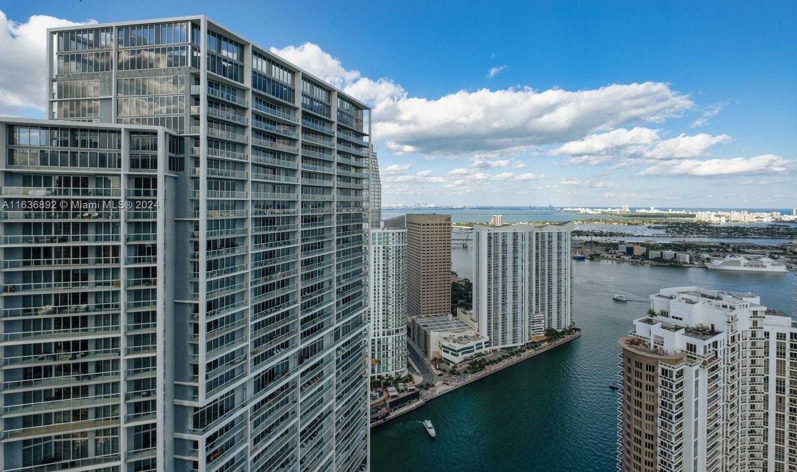 photo 1: 465 Brickell Ave Unit 2805, Miami FL 33131