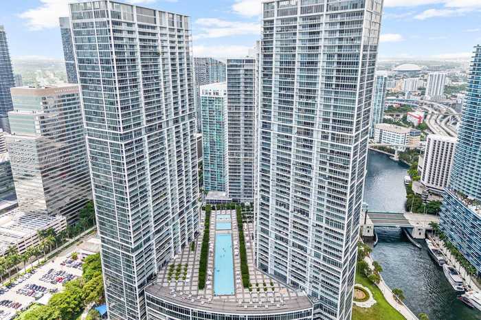 photo 2: 465 Brickell Ave Unit 2805, Miami FL 33131