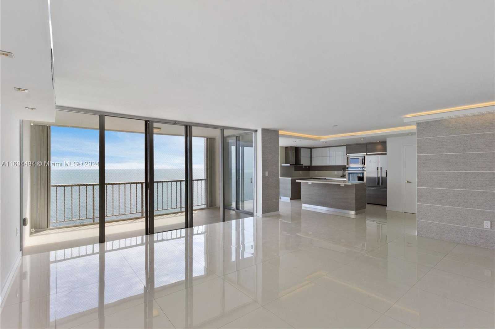 photo 1: 881 Ocean Dr Unit 18F, Key Biscayne FL 33149