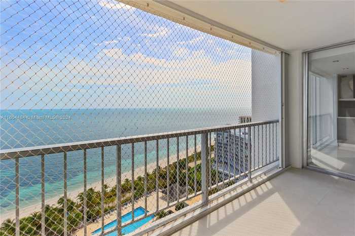 photo 12: 881 Ocean Dr Unit 18F, Key Biscayne FL 33149